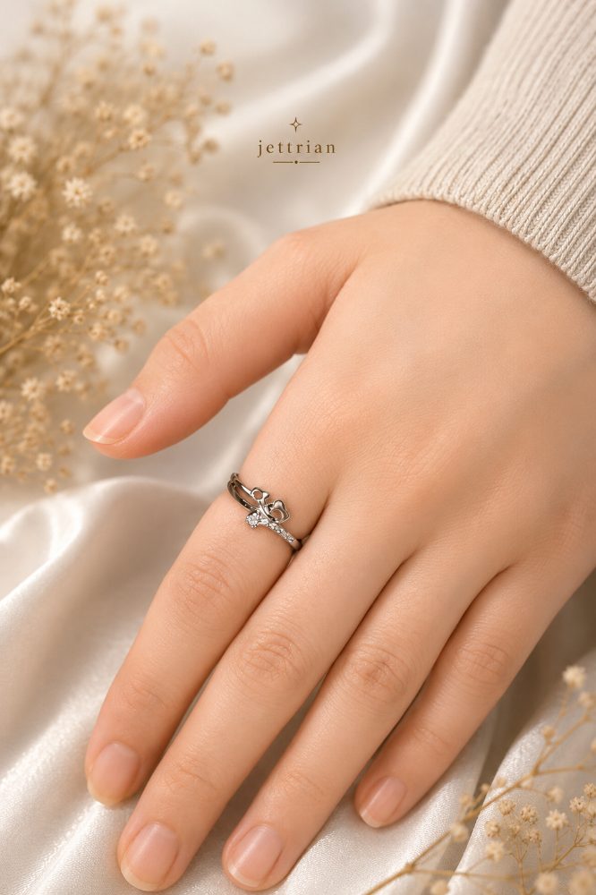 Elegant Silver Butterfly Ring – Dainty Crystal Statement Ring
